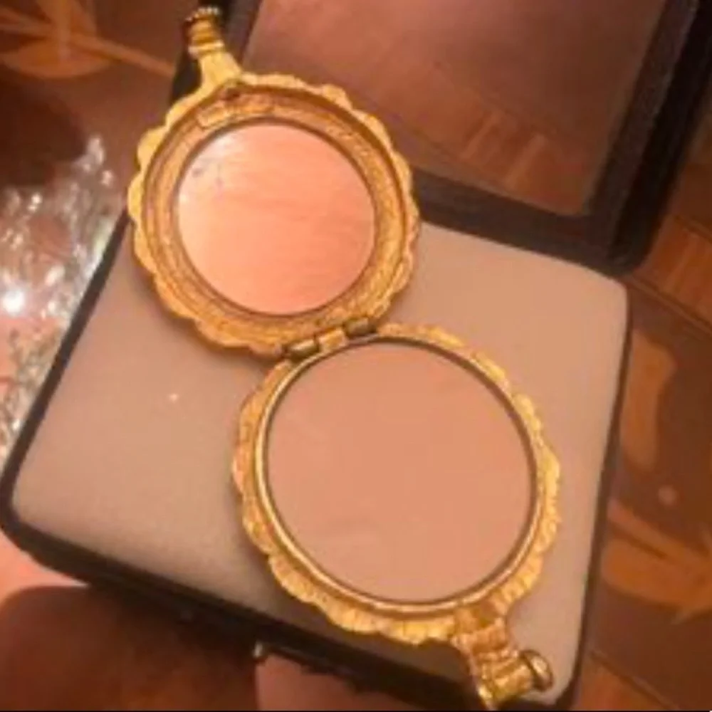 Vintage MAX FACTOR Golden LARK BIRD Pocket Watch Powder compact